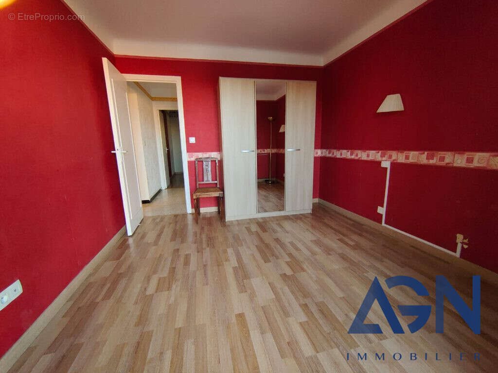 Appartement à vendre, 93m², Vias