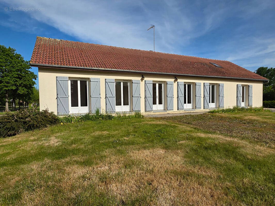 Maison à vendre, 149m², Crèvecoeur-le-Grand