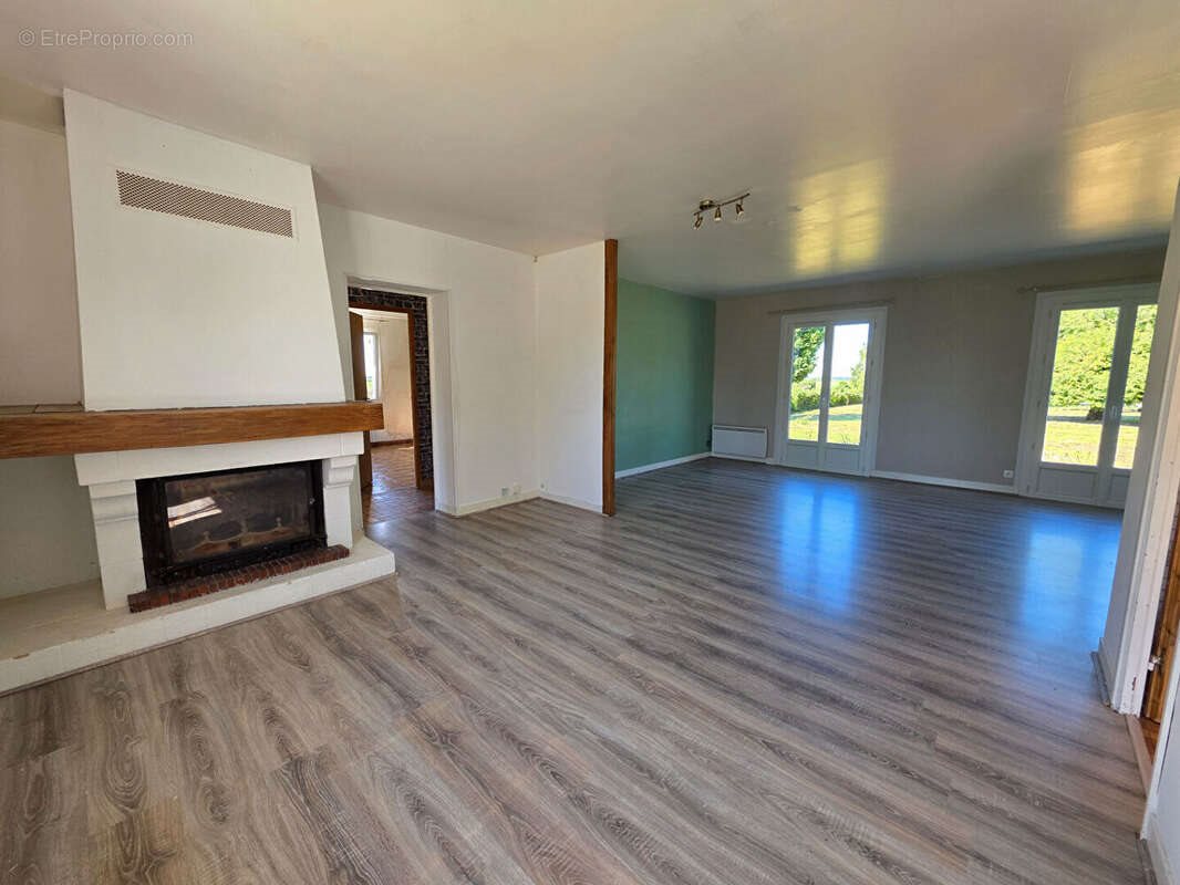 Maison à vendre, 149m², Crèvecoeur-le-Grand