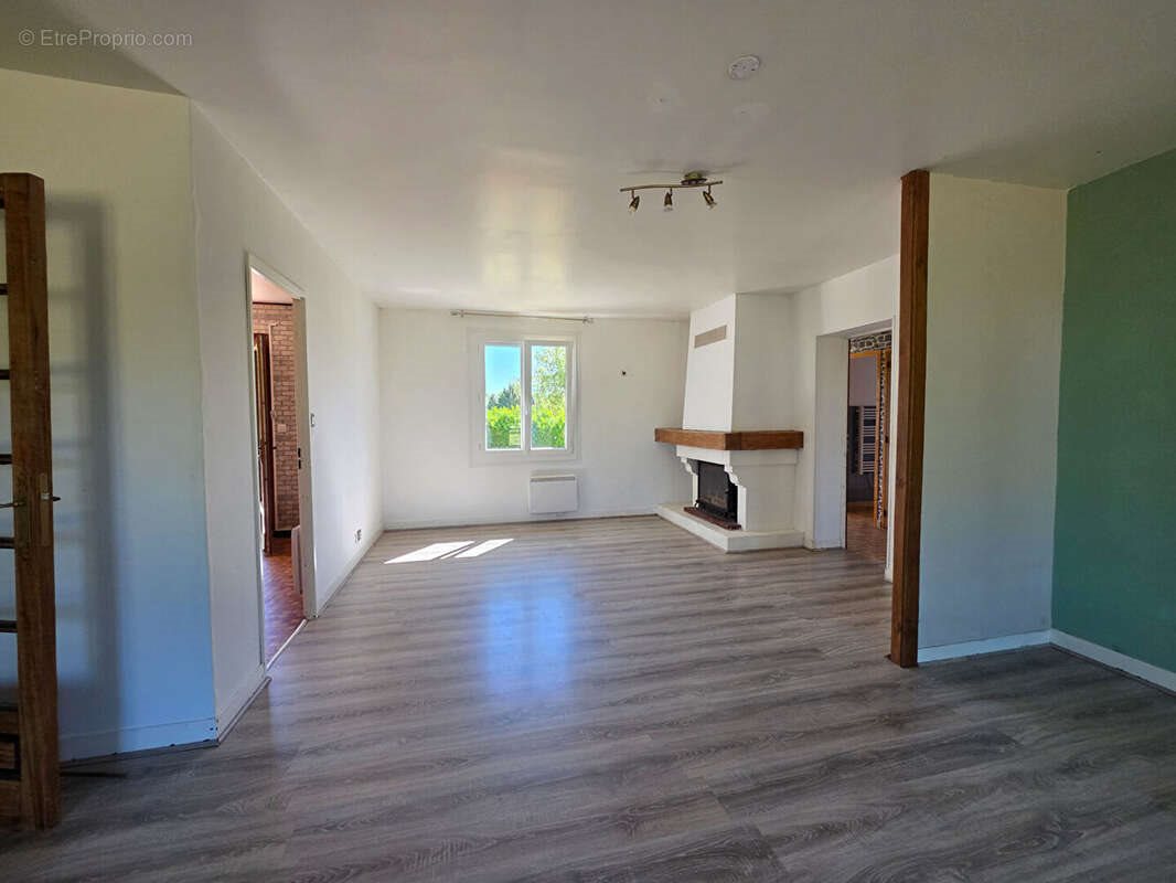 Maison à vendre, 149m², Crèvecoeur-le-Grand