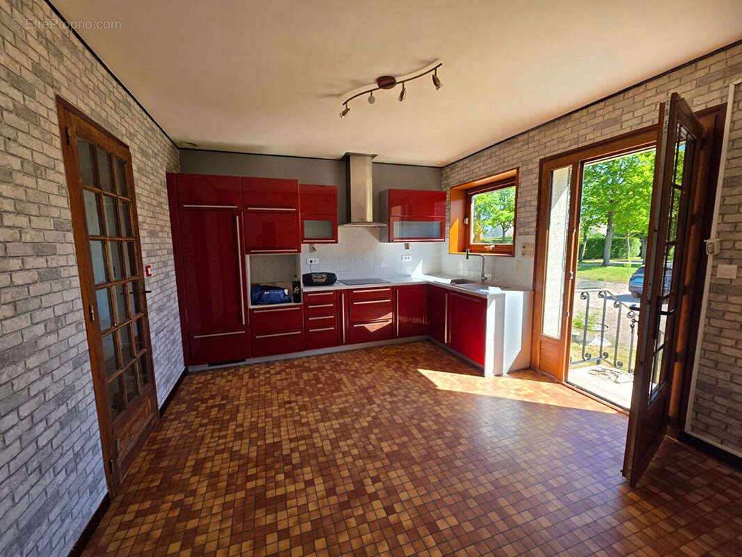 Maison à vendre, 149m², Crèvecoeur-le-Grand