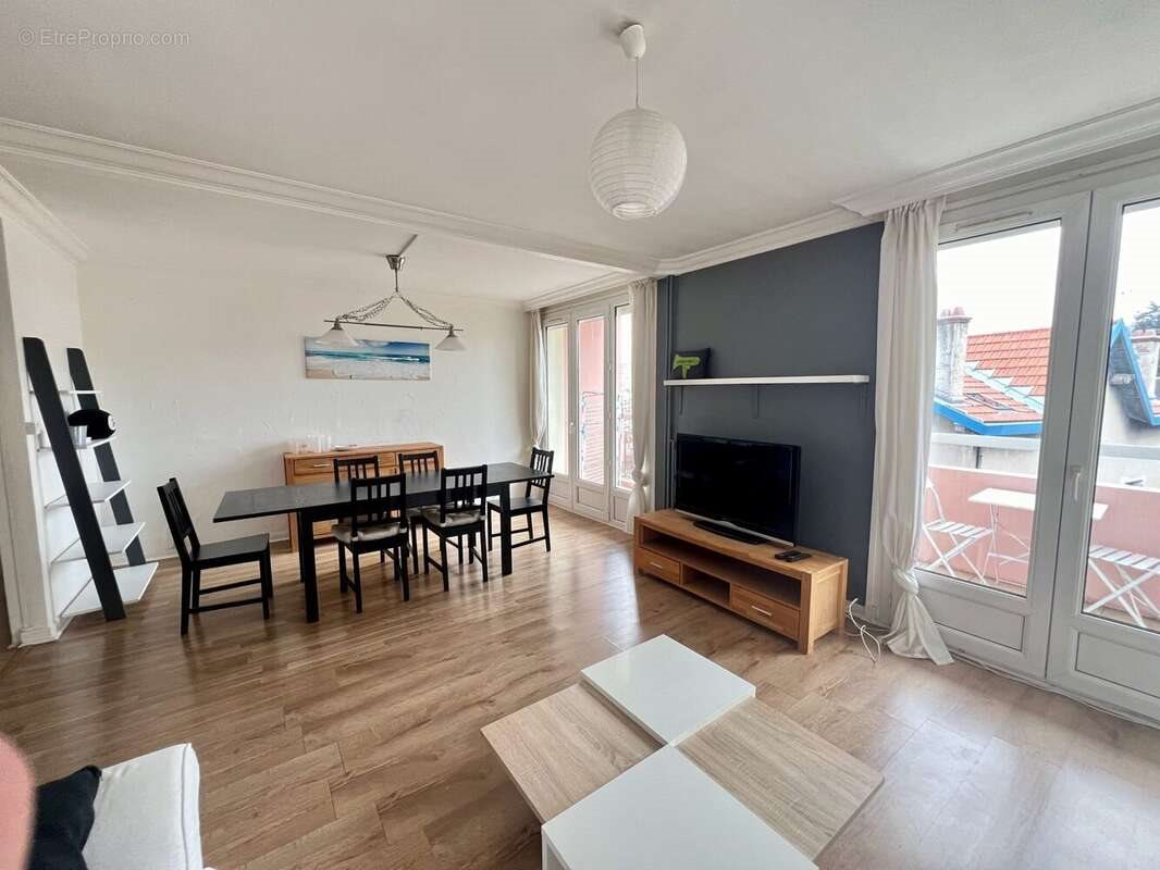 Appartement à vendre, 68m², Saint-Etienne