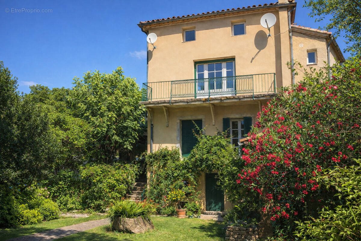 Maison à vendre, 300m², Sumène