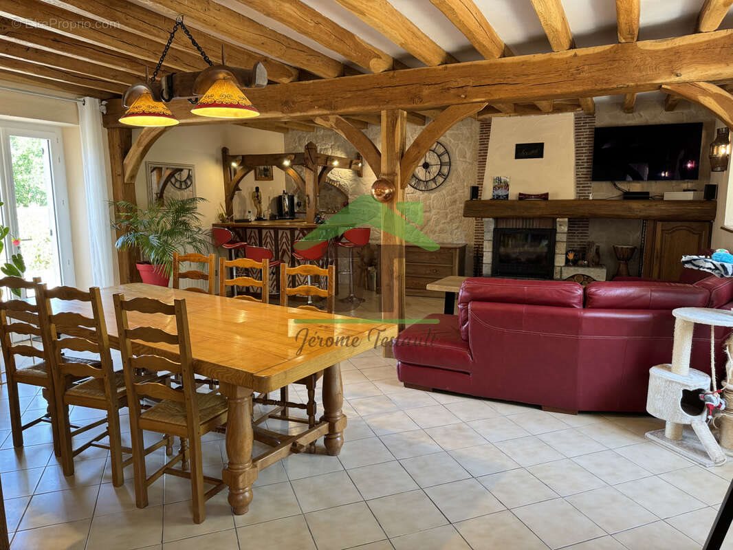 Maison à vendre, 156m², Châteaudun