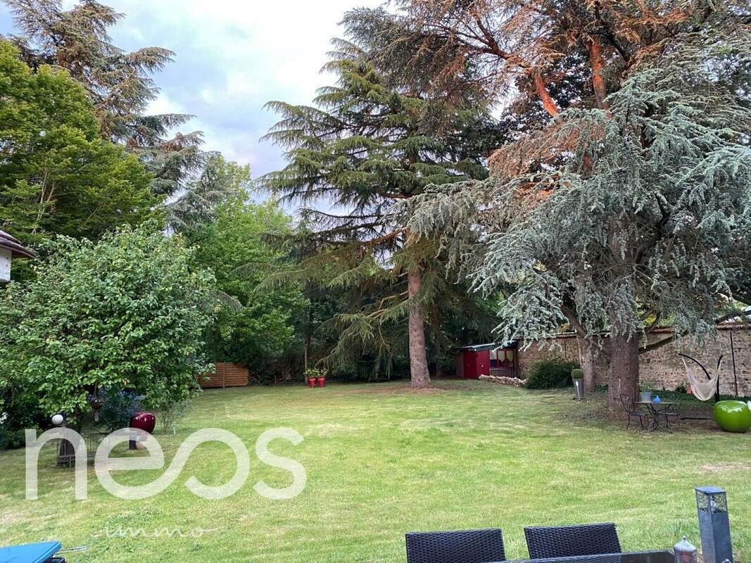 Maison à vendre, 253m², La Rochette