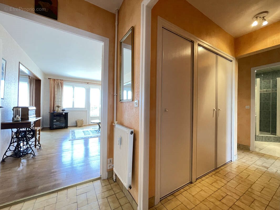 Appartement à vendre, 81m², Hérouville-Saint-Clair