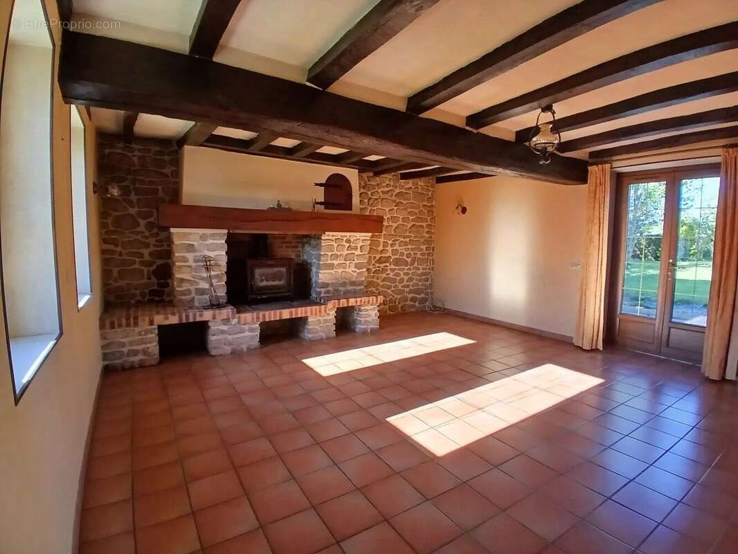 Maison à vendre, 78m², Thianges
