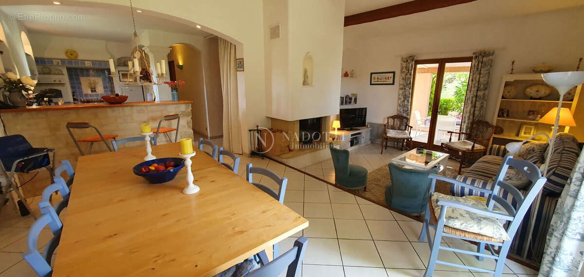 Maison à vendre, 162m², L'Isle-sur-la-Sorgue