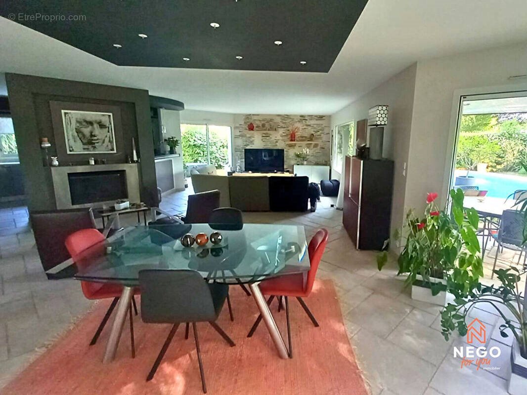 Maison à vendre, 180m², Avrillé