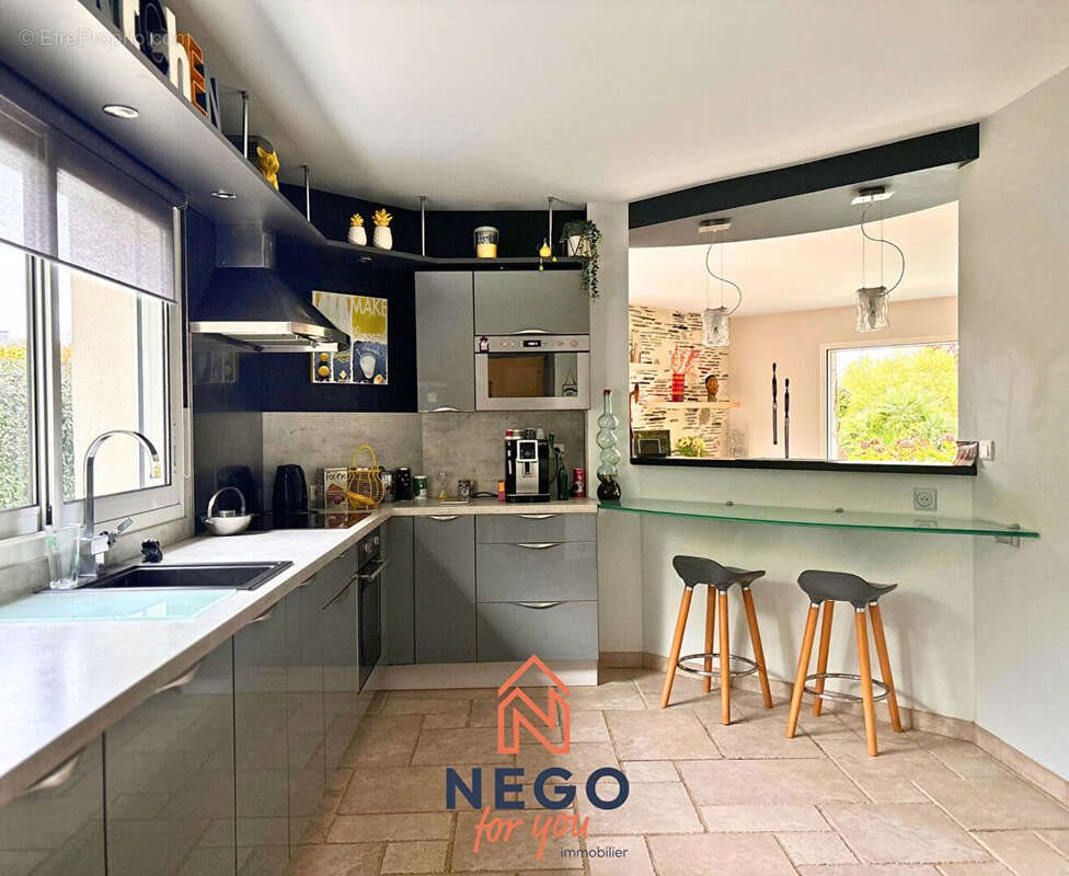 Maison à vendre, 180m², Avrillé