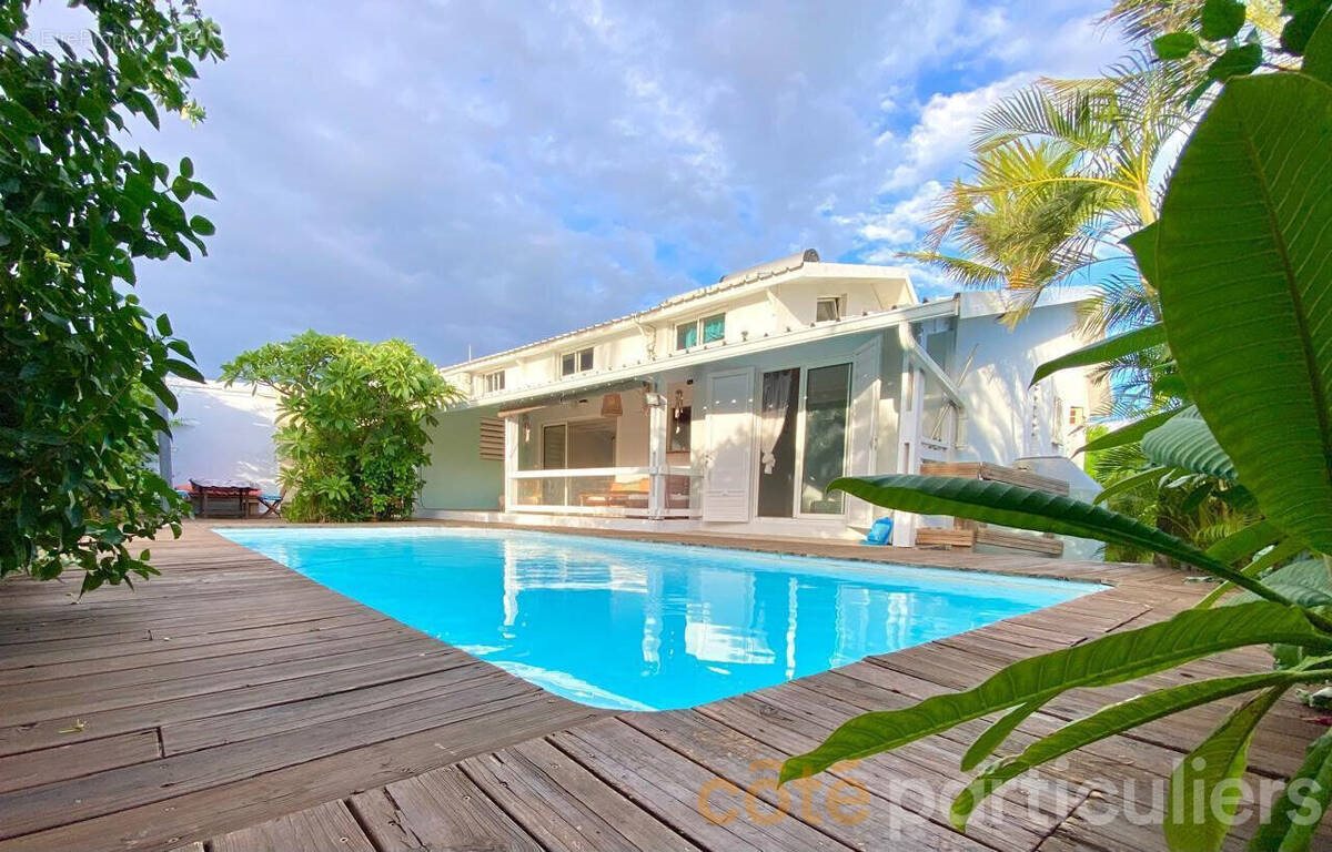 Maison à vendre, 130m², L'Étang-Salé