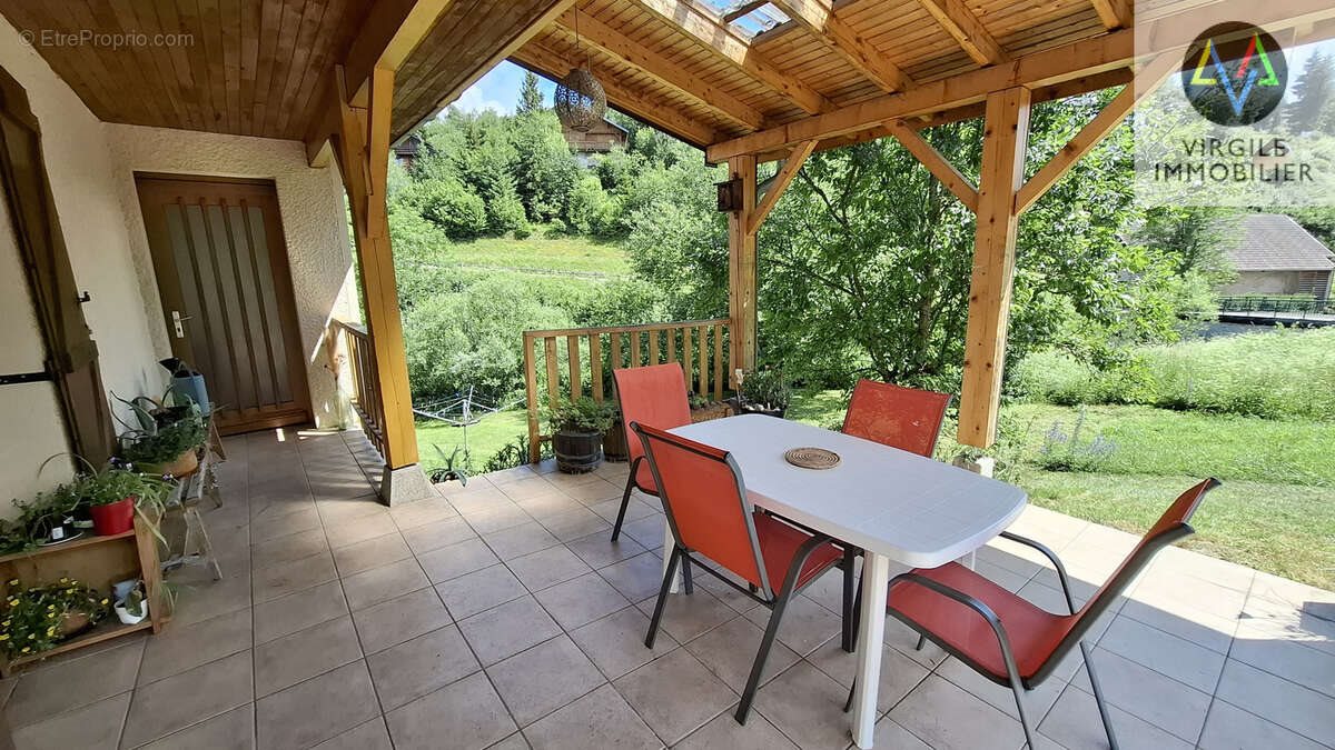 Maison à vendre, 112m², Rochejean