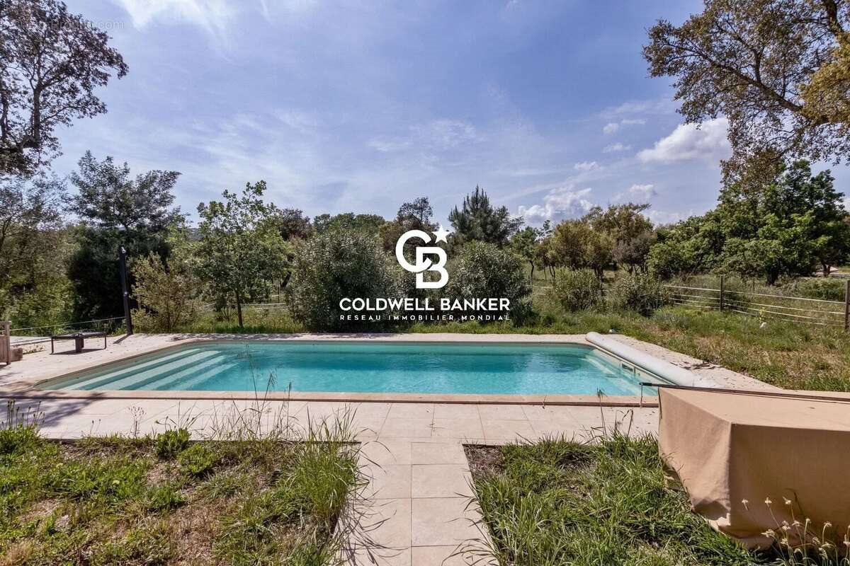 Maison à vendre, 280m², Cogolin