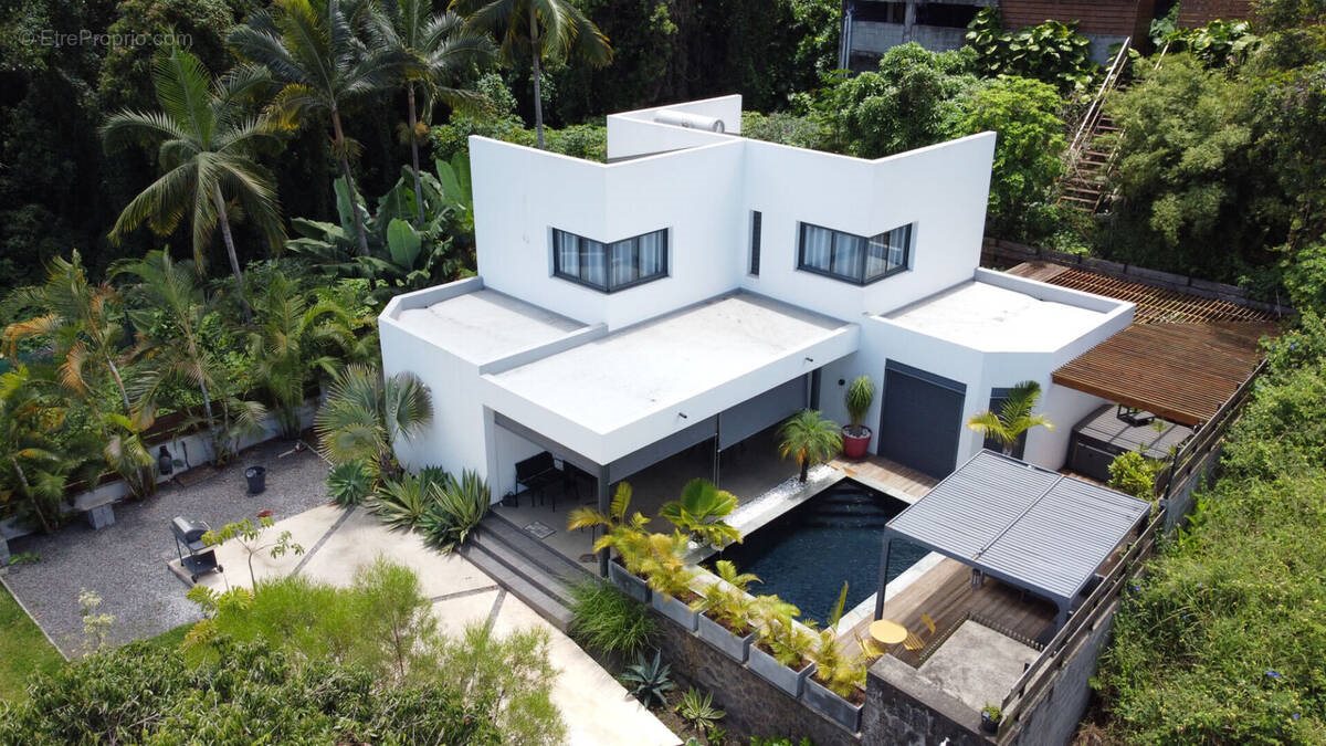 Maison à vendre, 146m², Le Tampon