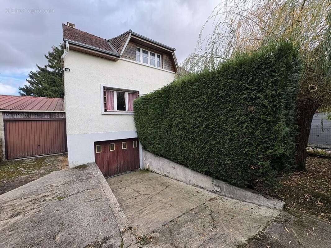 Maison à vendre, 103m², Mortefontaine-en-Thelle