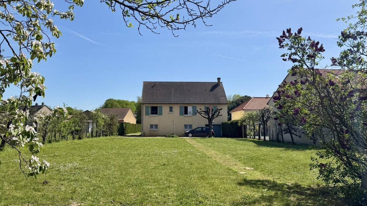 Maison à vendre, 88m², Torcé-en-Vallée