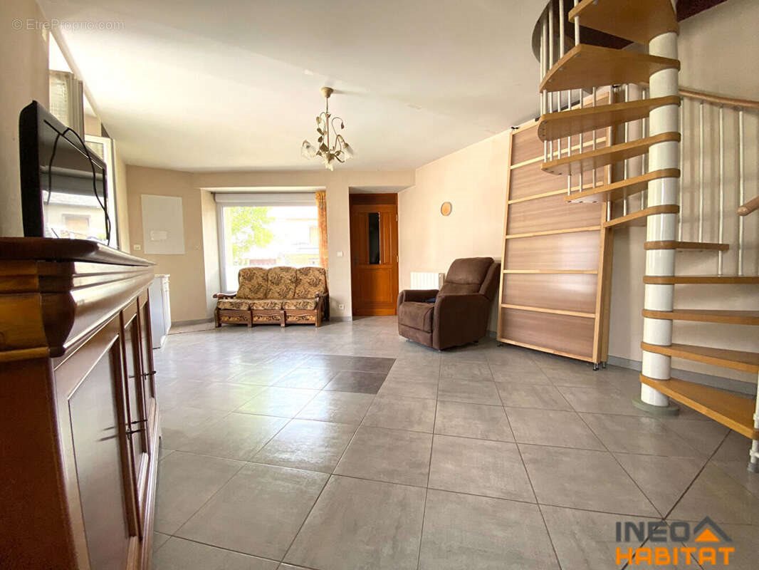 Maison à vendre, 78m², Bédée