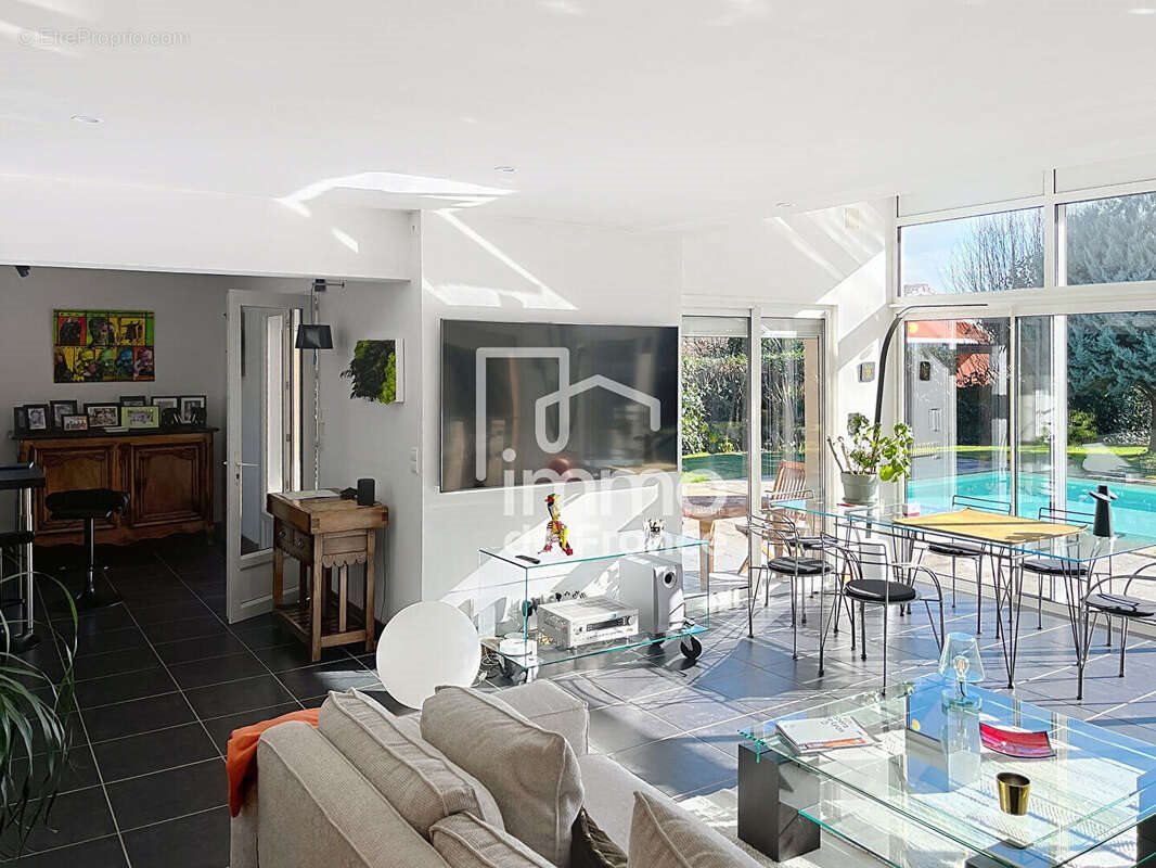 Maison à vendre, 155m², Saint-Denis-lès-Bourg