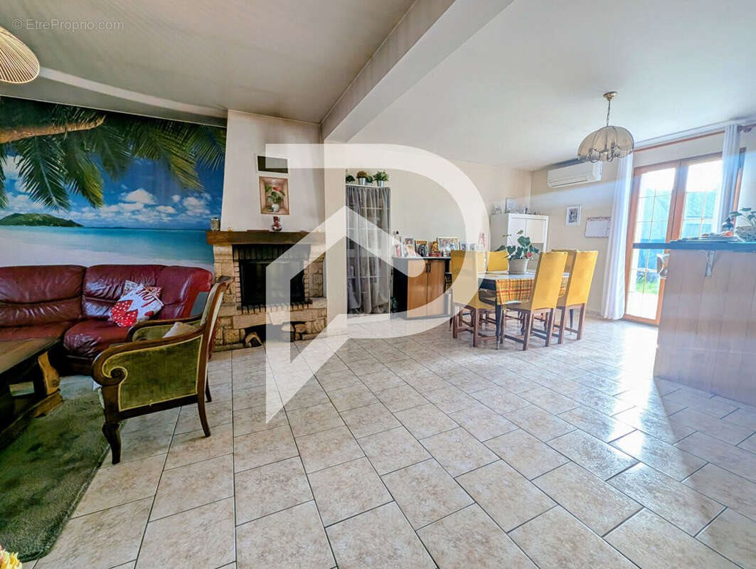 Maison à vendre, 105m², Andeville