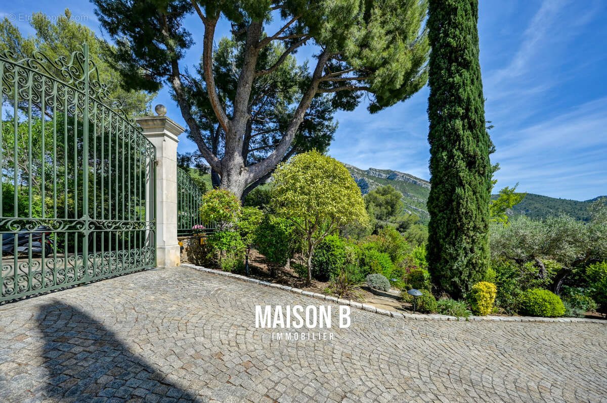 Maison à vendre, 297m², Roquevaire