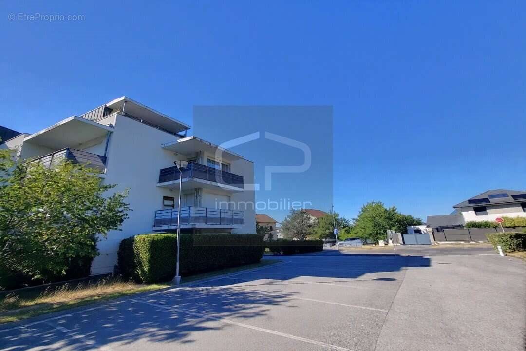 Appartement à vendre, 77m², Quintal