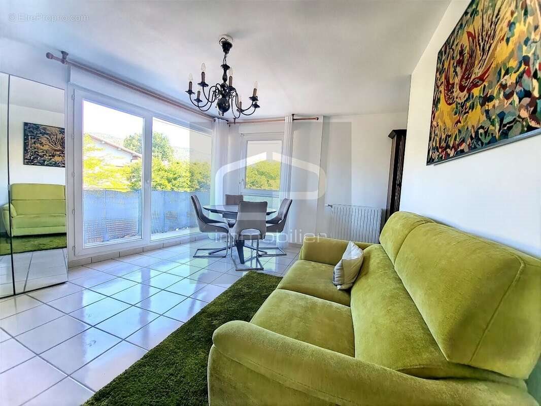 Appartement à vendre, 77m², Quintal