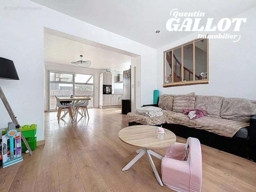 Maison à vendre, 92m², Hondschoote