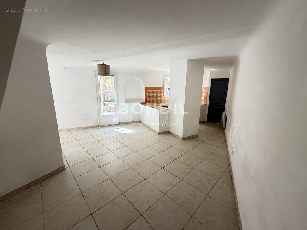 Maison à vendre, 69m², Cadenet