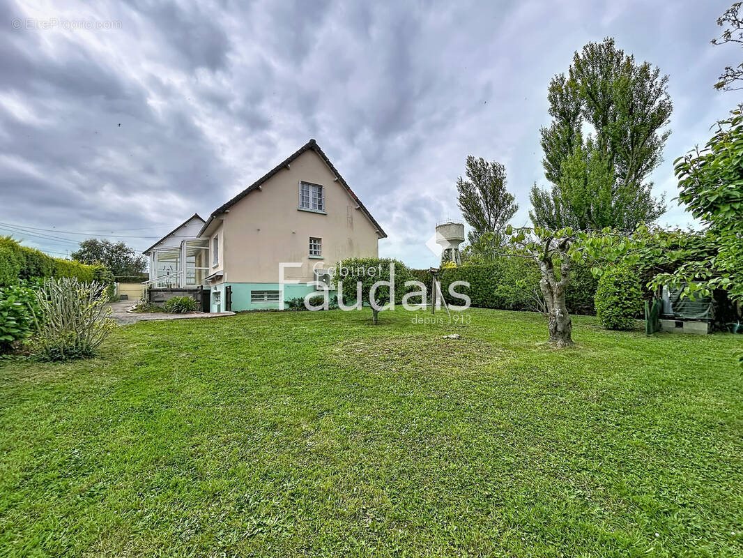 Maison à vendre, 120m², Grandcamp-Maisy