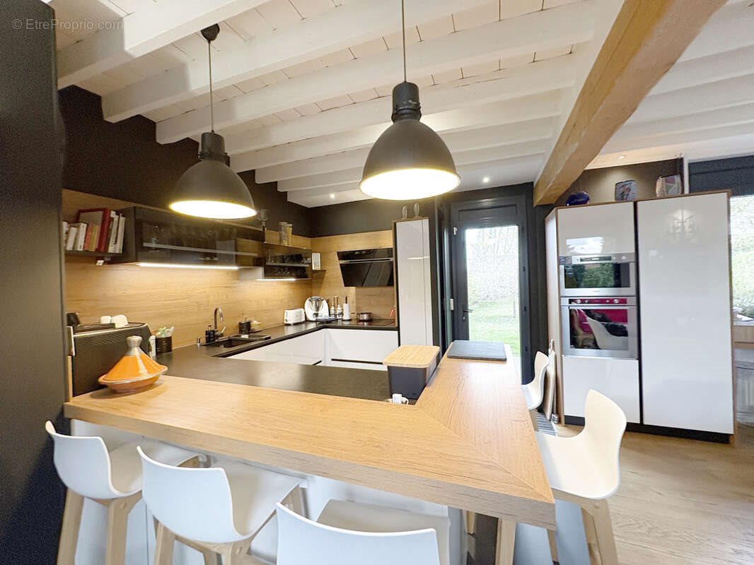 Maison à vendre, 180m², Pont-Noyelles