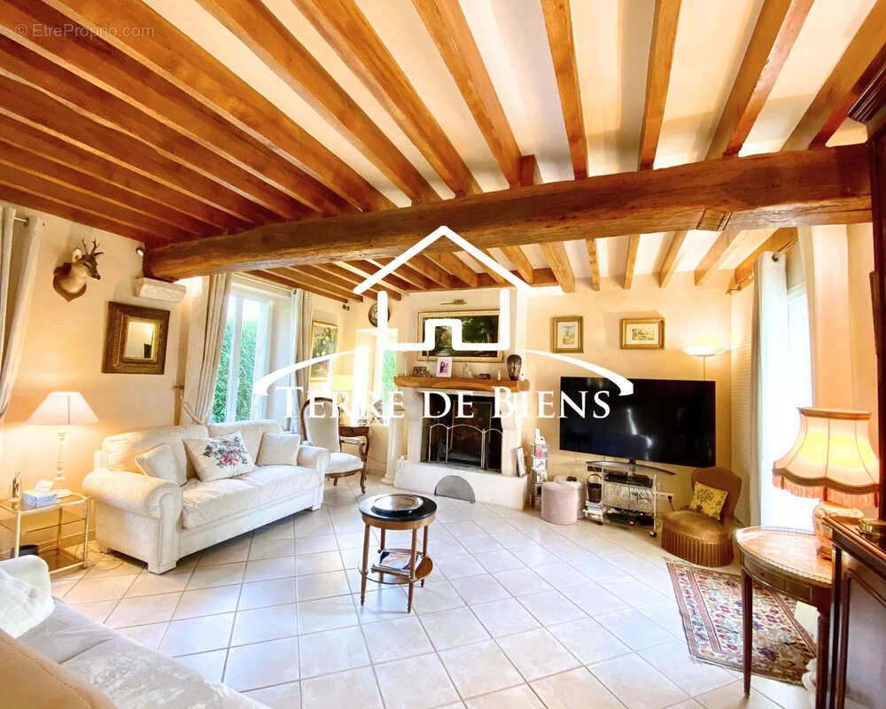 Maison à vendre, 190m², Ambleny