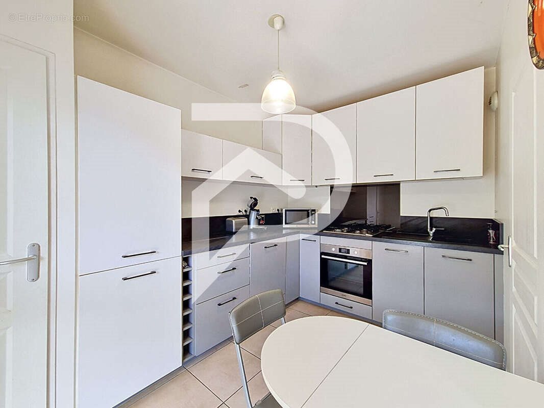 Appartement à vendre, 75m², Montélimar
