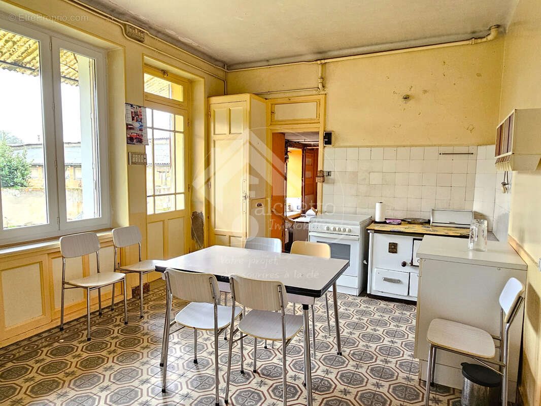 Maison à vendre, 230m², Saint-Pierre-Laval
