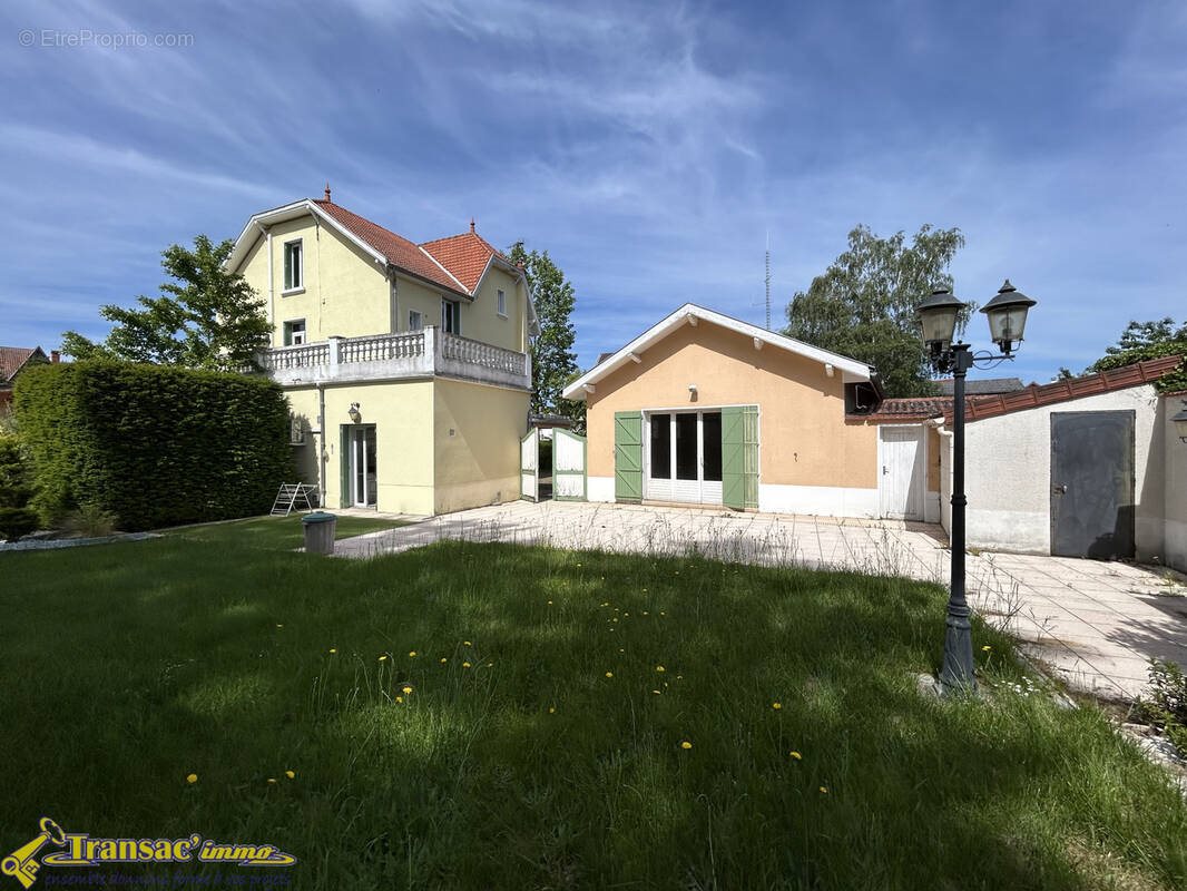 Maison à vendre, 223m², Puy-Guillaume