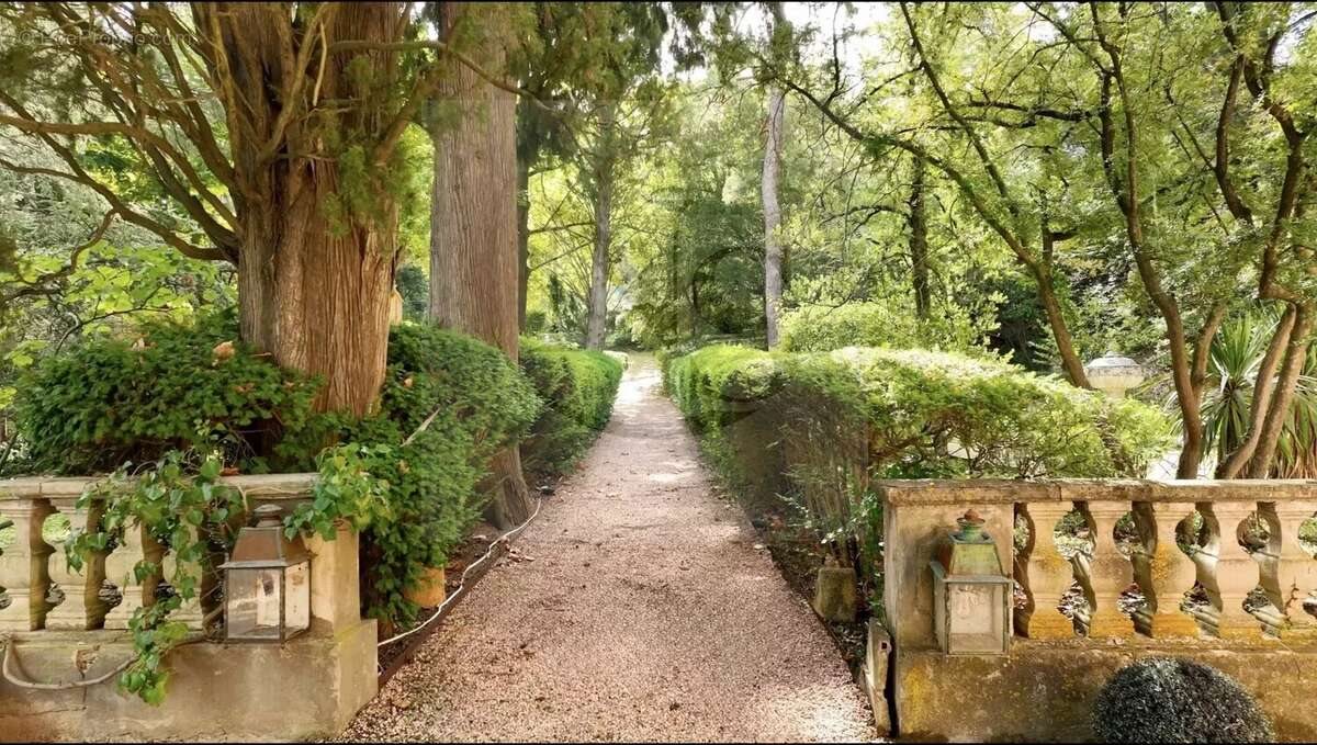 Maison à vendre, 570m², Aix-en-Provence