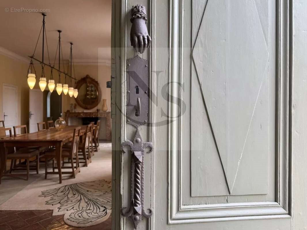 Maison à vendre, 570m², Aix-en-Provence