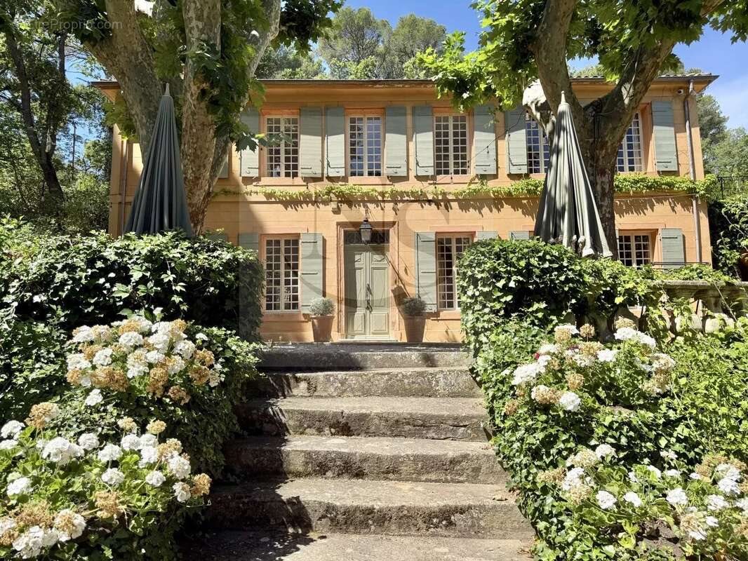 Maison à vendre, 570m², Aix-en-Provence