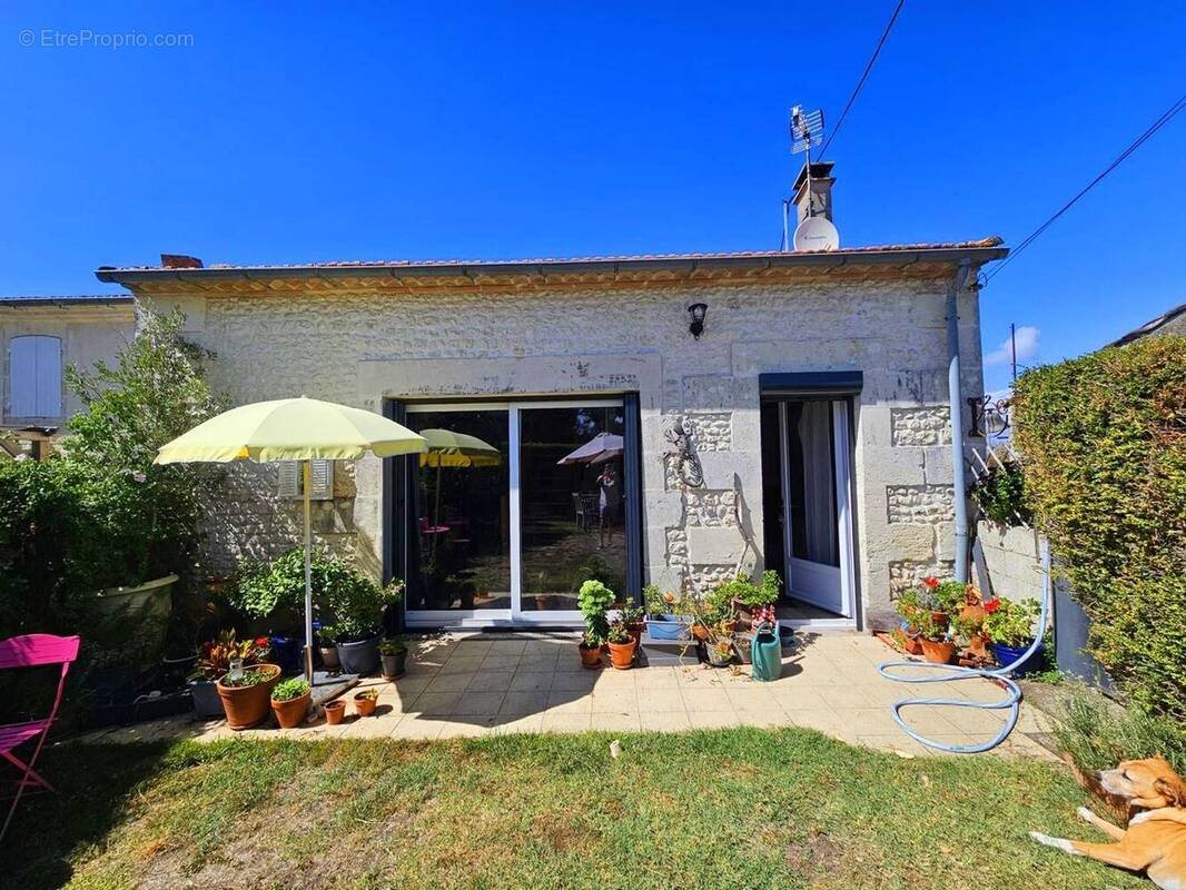 Maison à vendre, 106m², Chenac-Saint-Seurin-d'Uzet