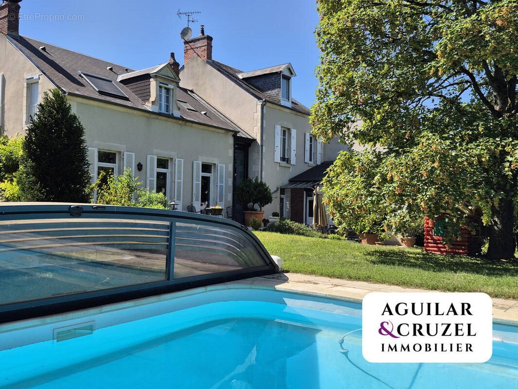 Maison à vendre, 247m², Bourges