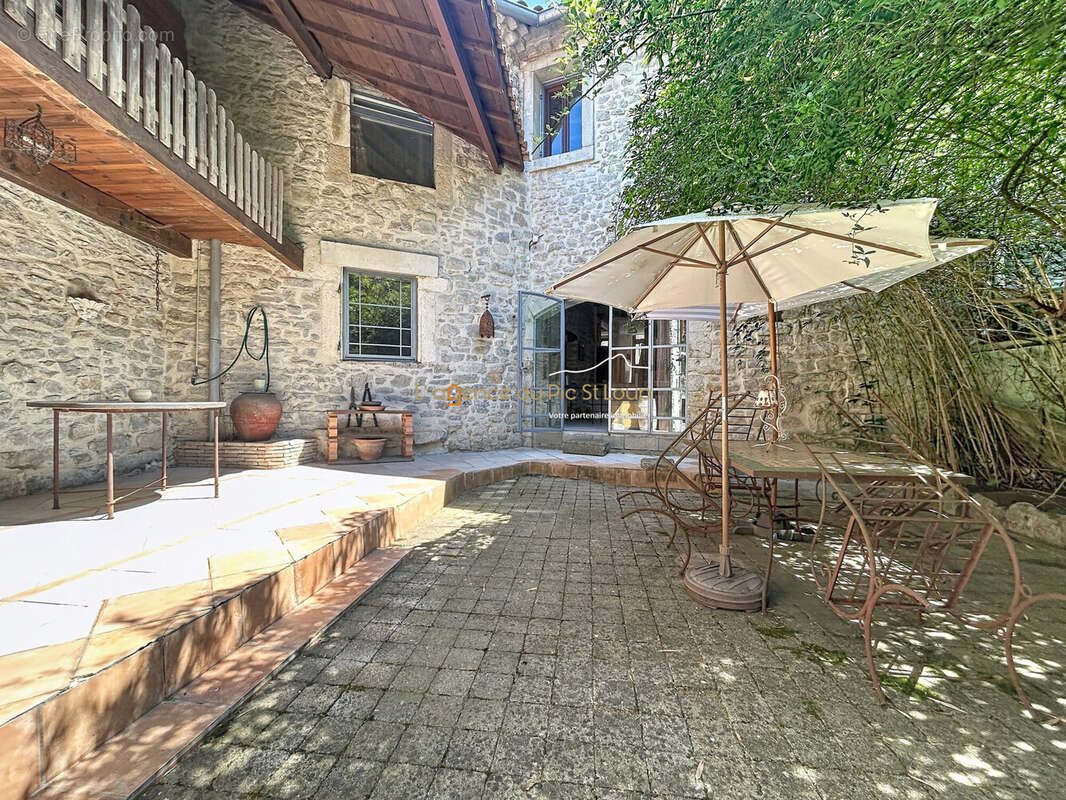 Maison à vendre, 167m², Sainte-Croix-de-Quintillargues
