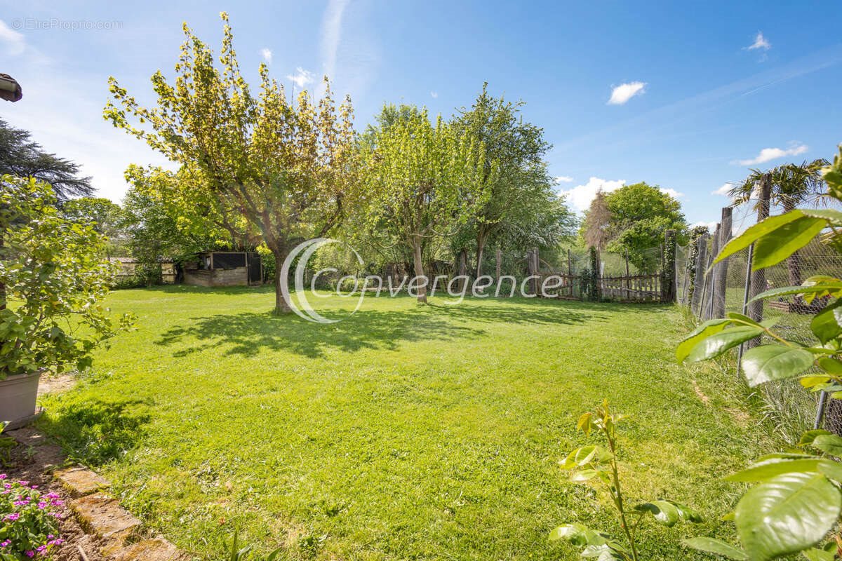 Maison à vendre, 119m², Saint-Victurnien