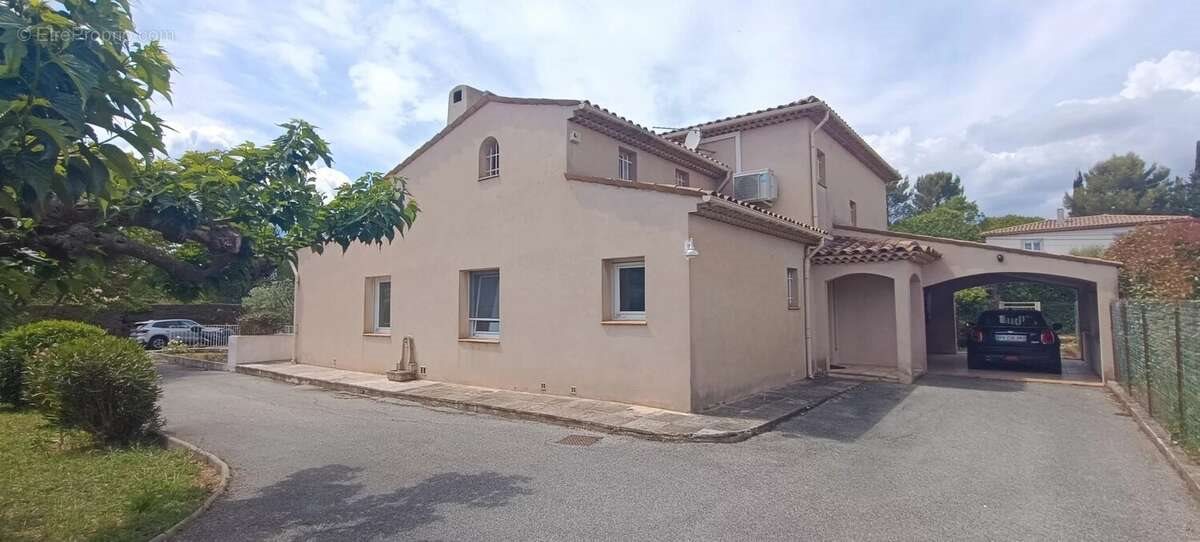 Maison à vendre, 174m², Mouans-Sartoux