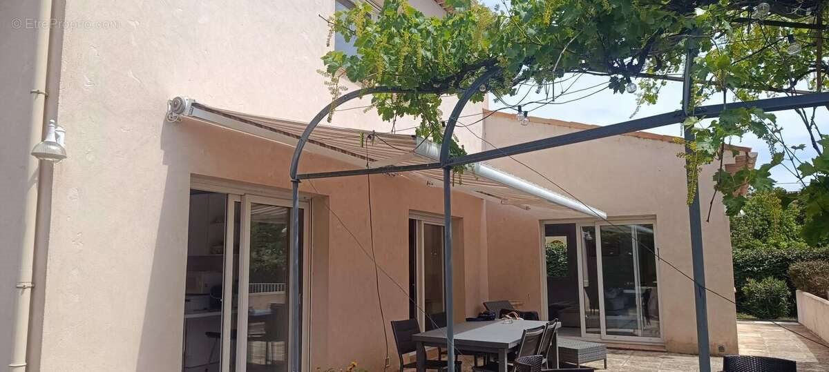 Maison à vendre, 174m², Mouans-Sartoux