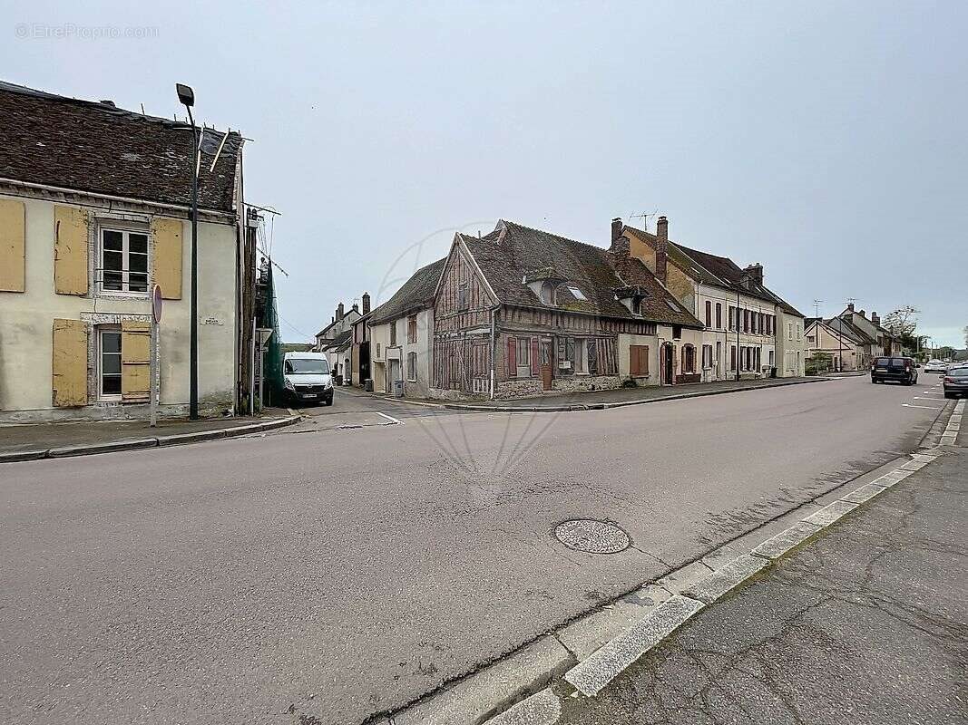 Maison à vendre, 137m², Villeneuve-l'Archevêque
