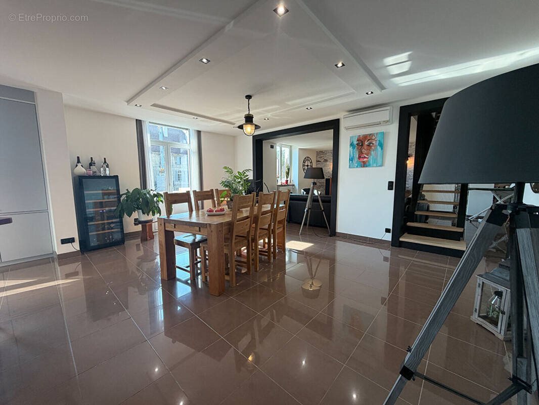 Appartement à vendre, 198m², Dole