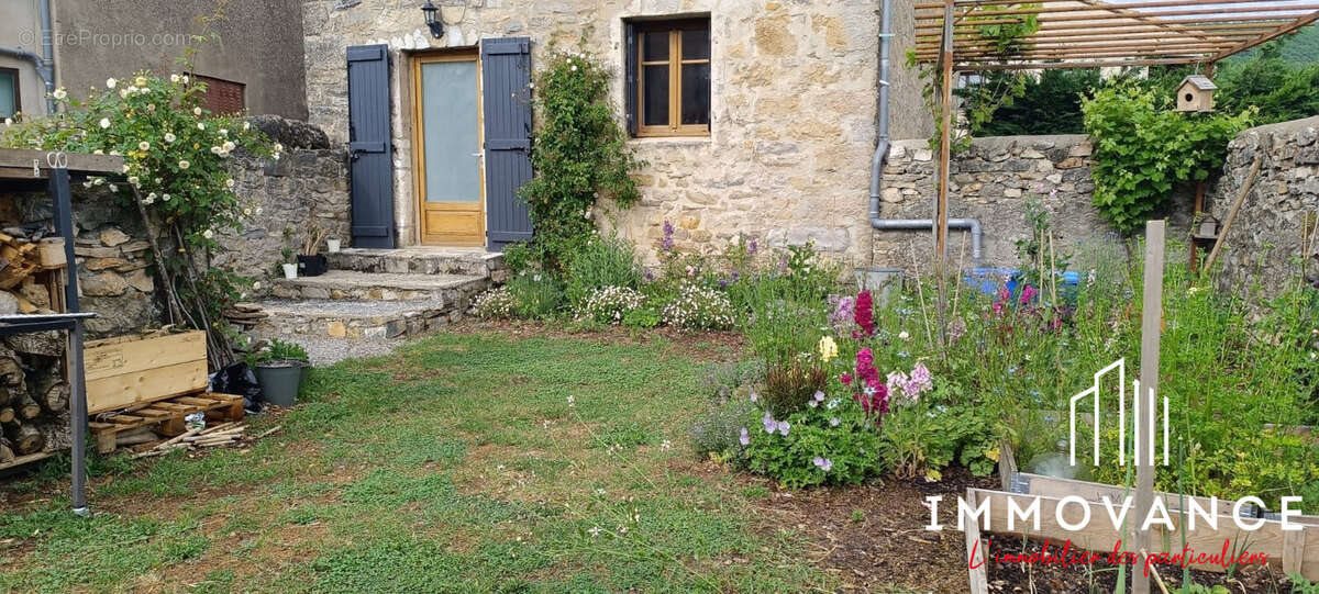 Maison à vendre, 100m², Sainte-Eulalie-de-Cernon