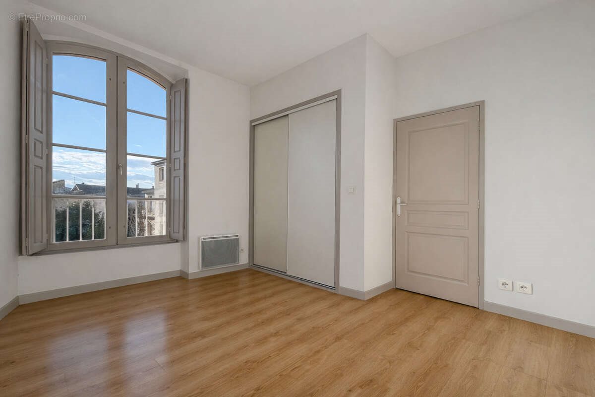 Appartement à vendre, 37m², Roquemaure