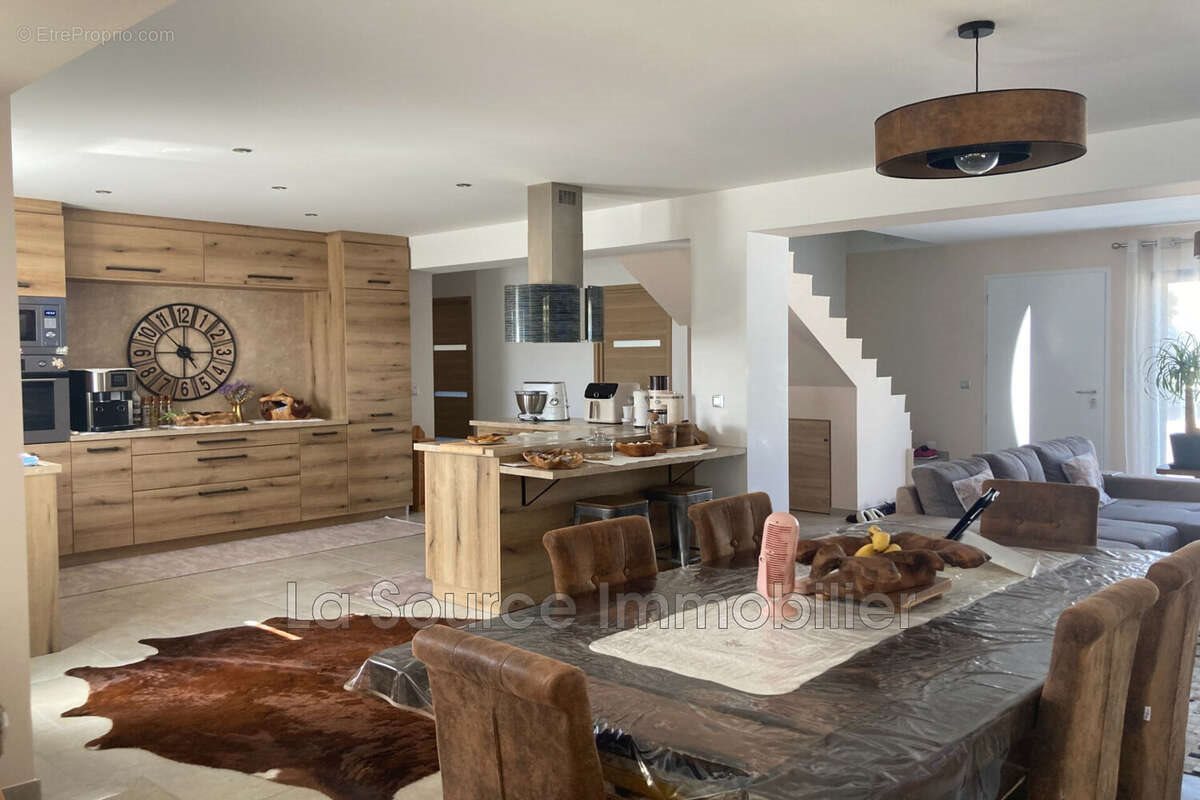 Maison à vendre, 140m², Vidauban