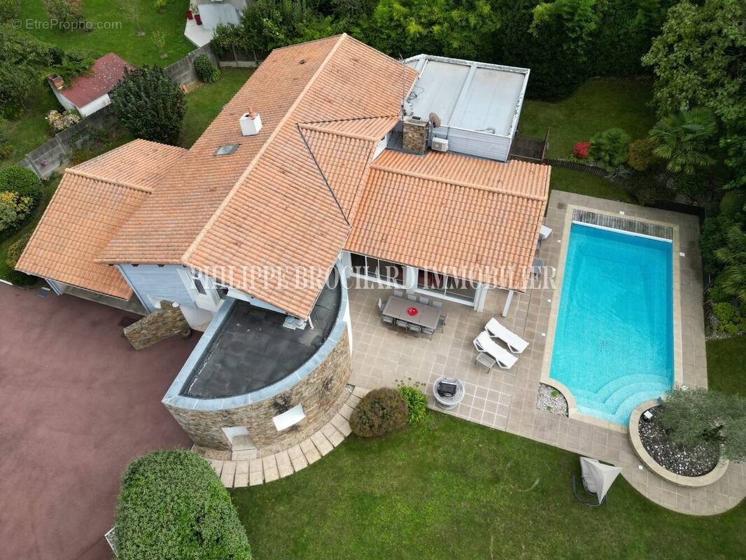 Maison à vendre, 246m², La Roche-sur-Yon