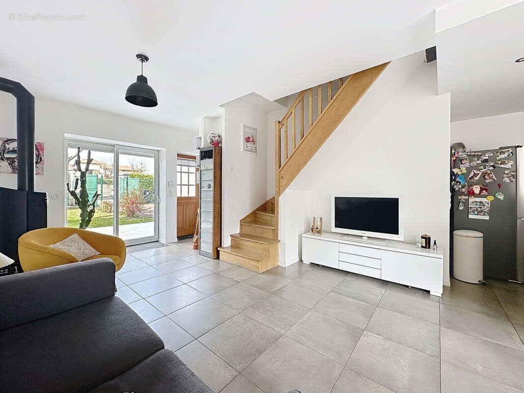 Maison à vendre, 137m², Craponne